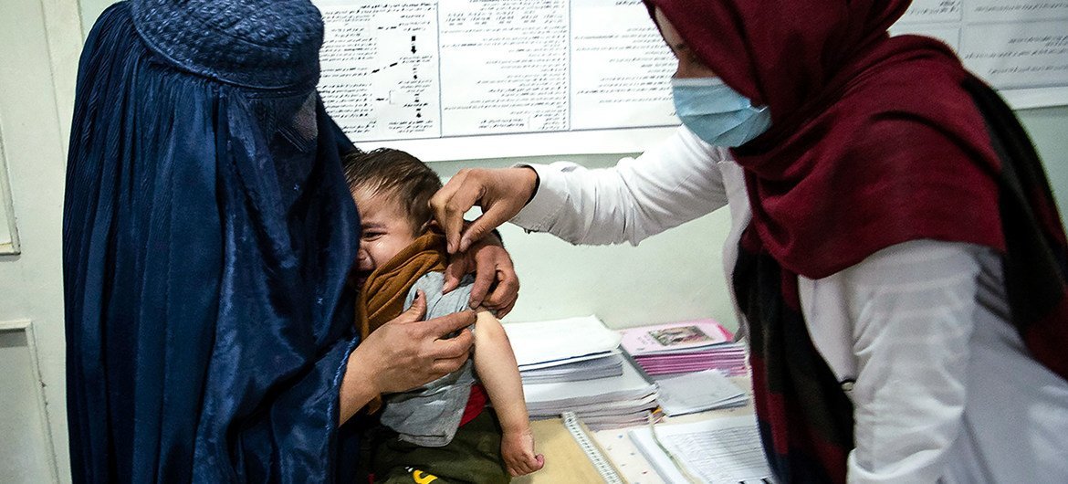 Le Secrétaire général se dit « profondément troublé  » par l'interdiction de travail des femmes dans les ONG en Afghanistan